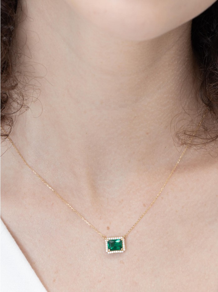 14K yellow gold necklace combined with green zirconia stone