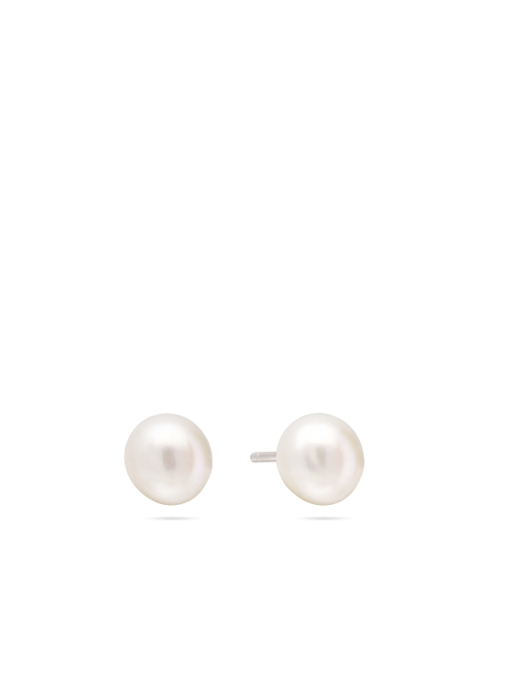 925 Sterling Silver Stud adorned with Cultured Pearl