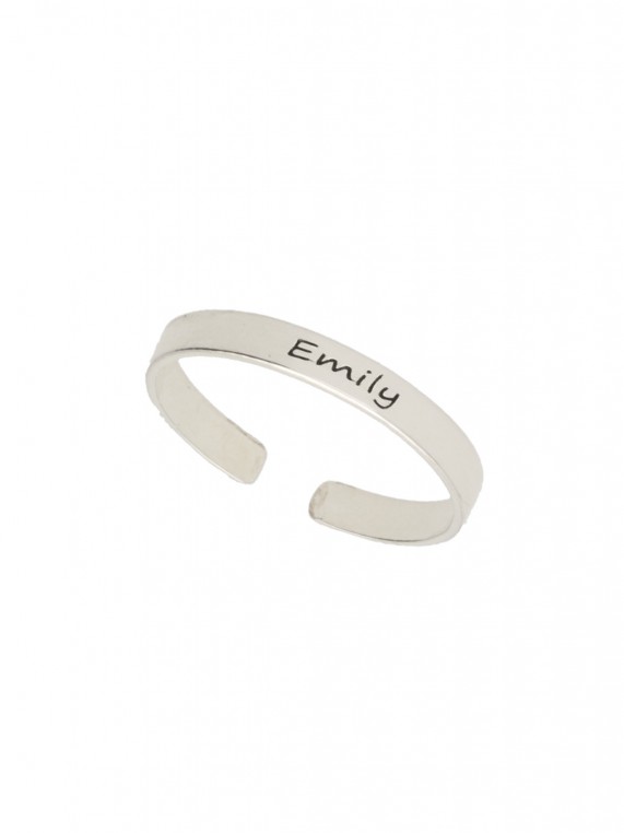 Thin ring with custom engravin